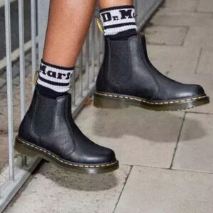 Dr. Martens Black Chelsea Ankle Boots 2976 size 7